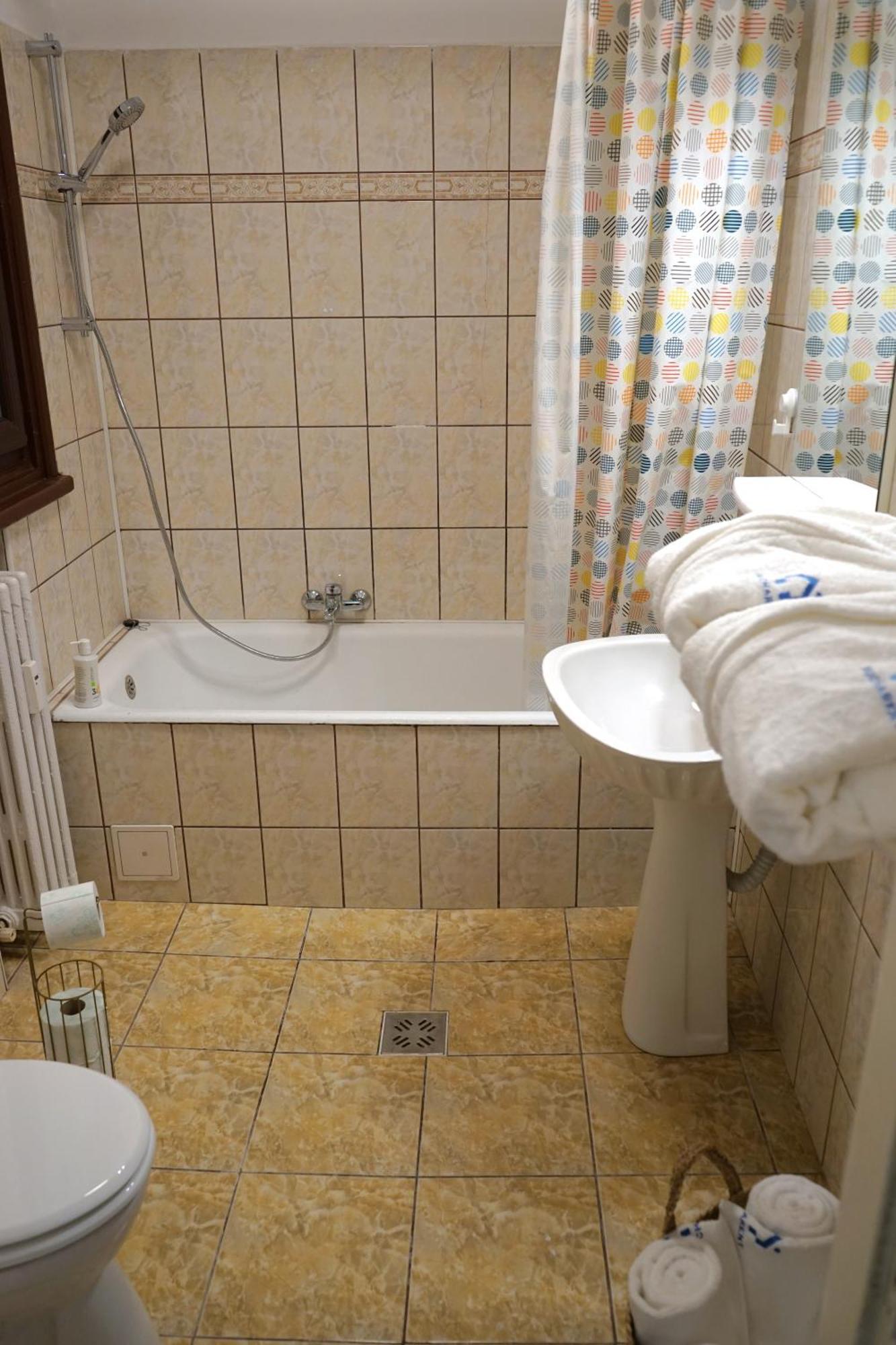 Spacious 3Br, 2Bt With 5 Balconies 부쿠레슈티 외부 사진